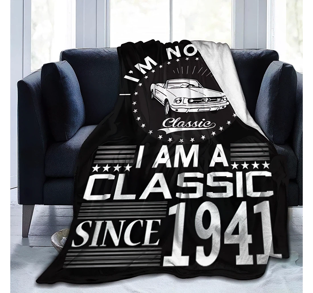 Throw Blanket, Quilt - Classic Since 1941 Blanket Travelling Sherpa Fleece
