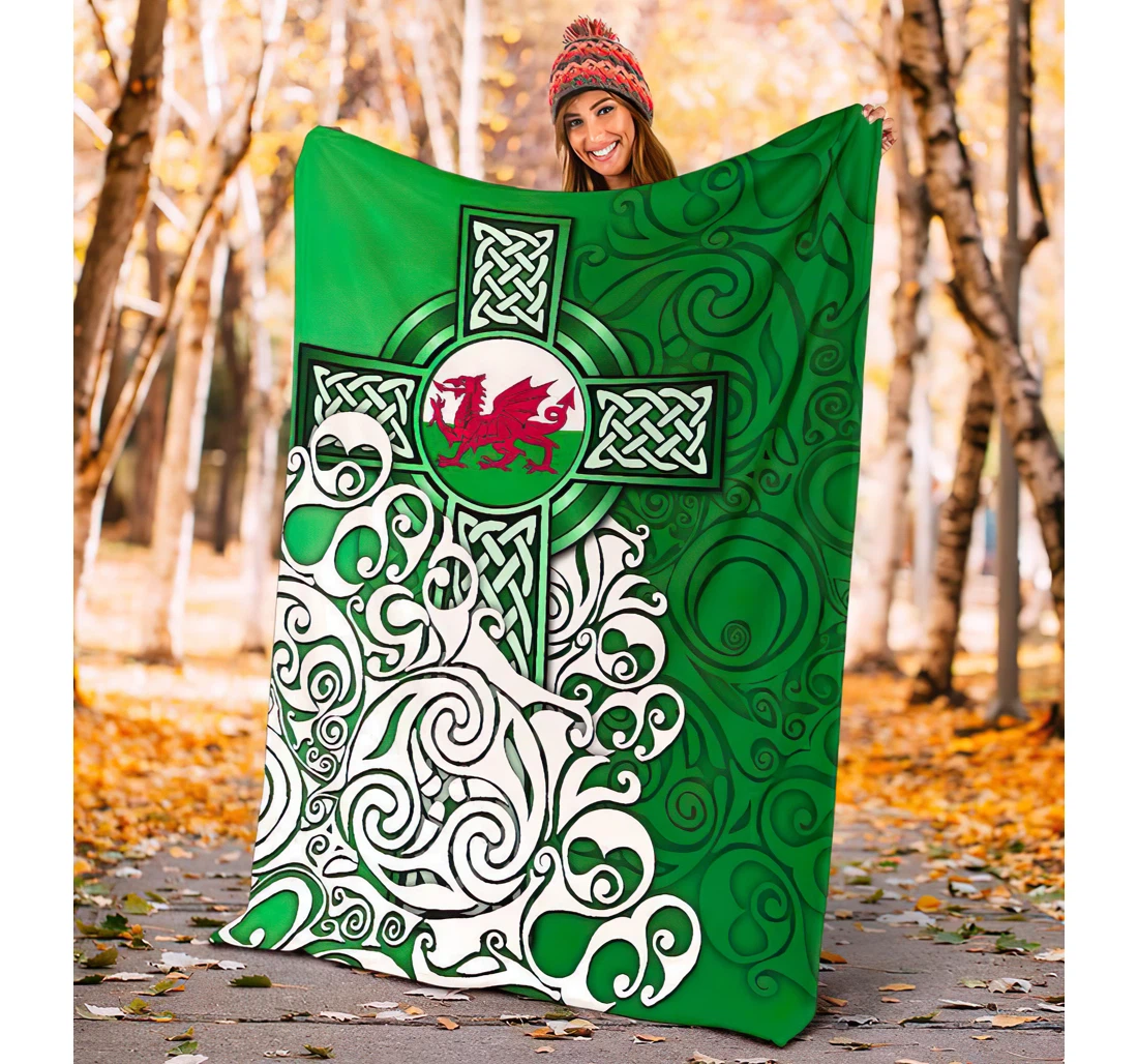 Throw Blanket, Quilt - Dragon Flag With Celtic Cross Patrick's Day Sherpa Fleece