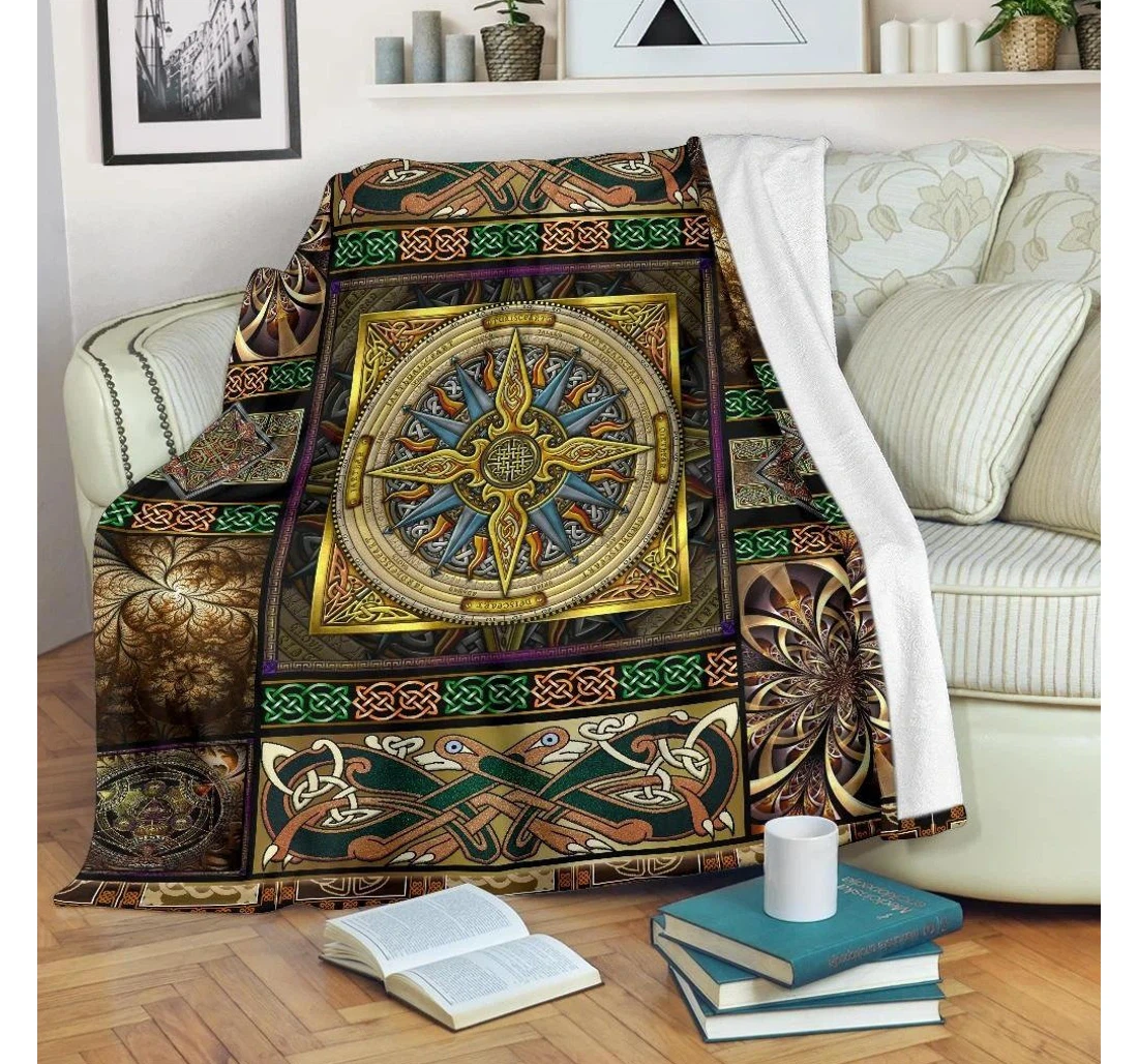 Throw Blanket, Quilt - Irish Celtic Compass In Vintage Style St Patrick's Day Sherpa Fleece