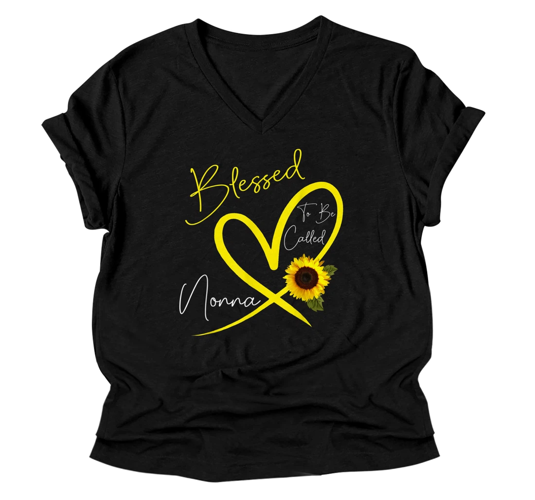 Personalized Blessed To Be Called Nonna Sunflower Heart Mother's Day V-Neck T-Shirt