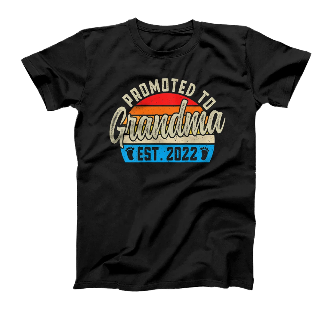 Personalized Womens Promoted To Grandma 2022 Vintage Retro New Grandmother To Be T-Shirt, Women T-Shirt