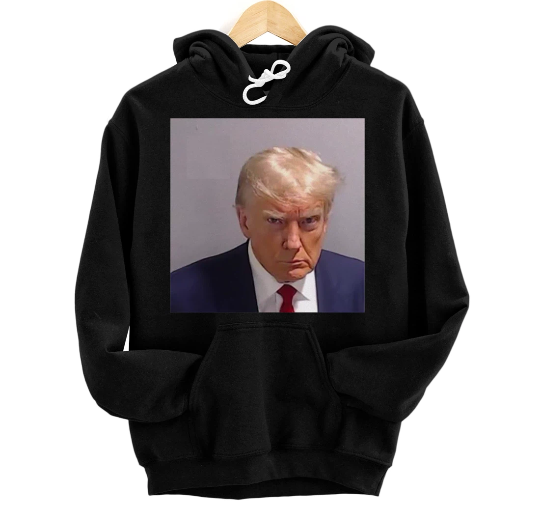 Donald Trump legend never Surrender Mug shot august 24 2023 Pullover Hoodie