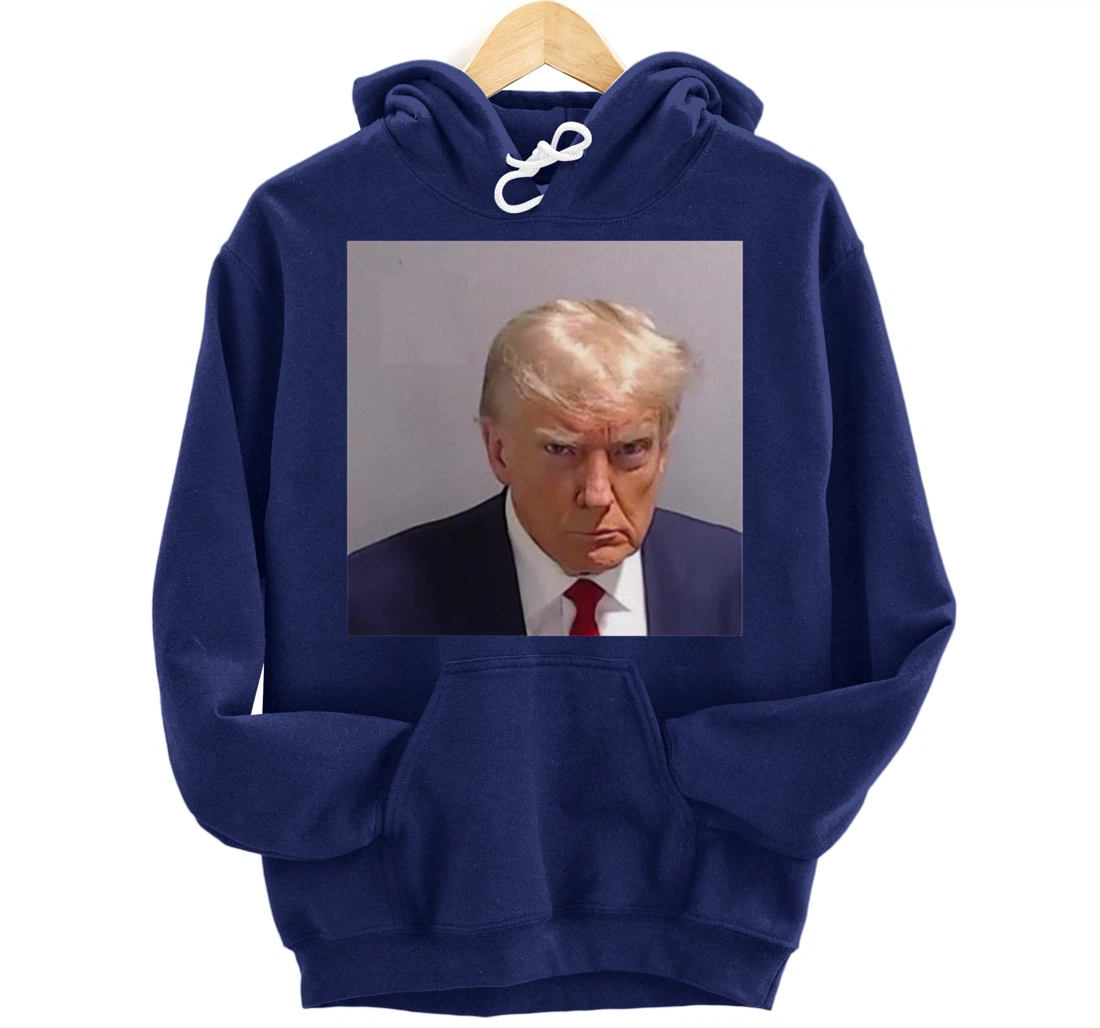Donald Trump legend never Surrender Mug shot august 24 2023 Pullover Hoodie