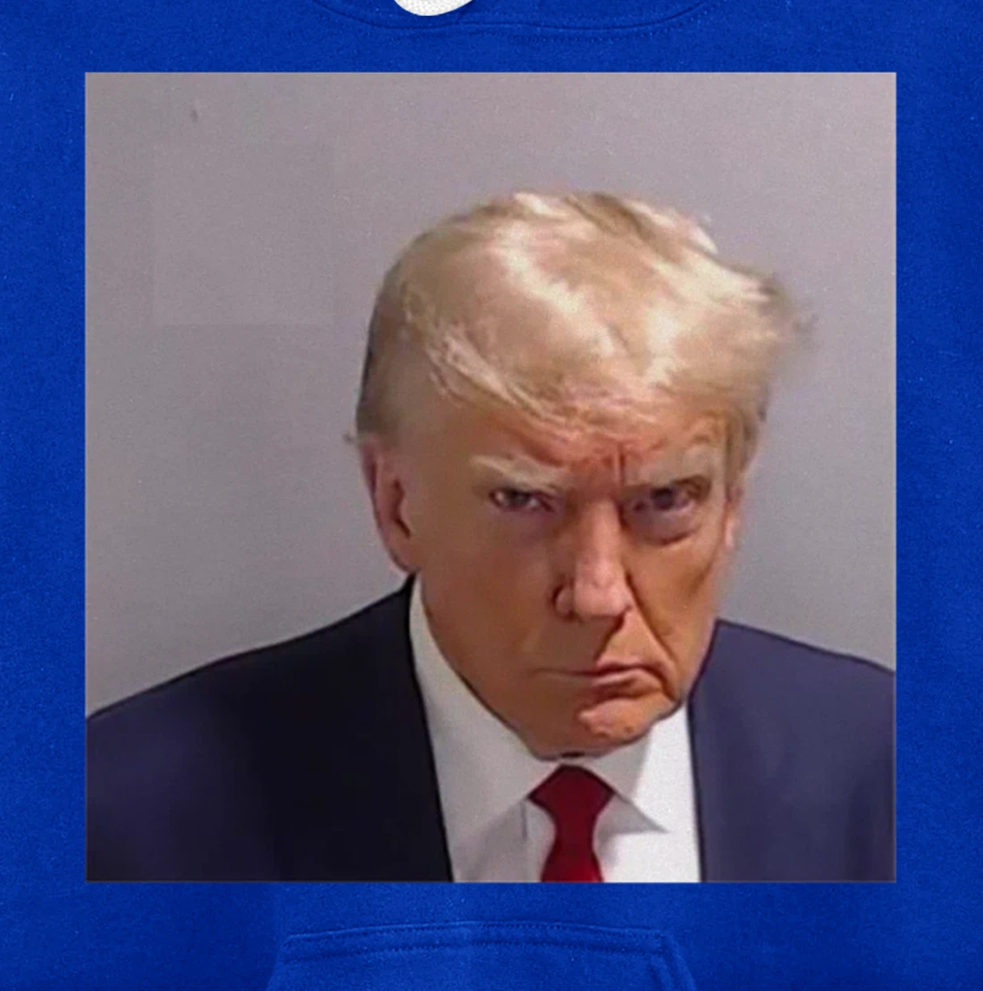 Donald Trump legend never Surrender Mug shot august 24 2023 Pullover Hoodie