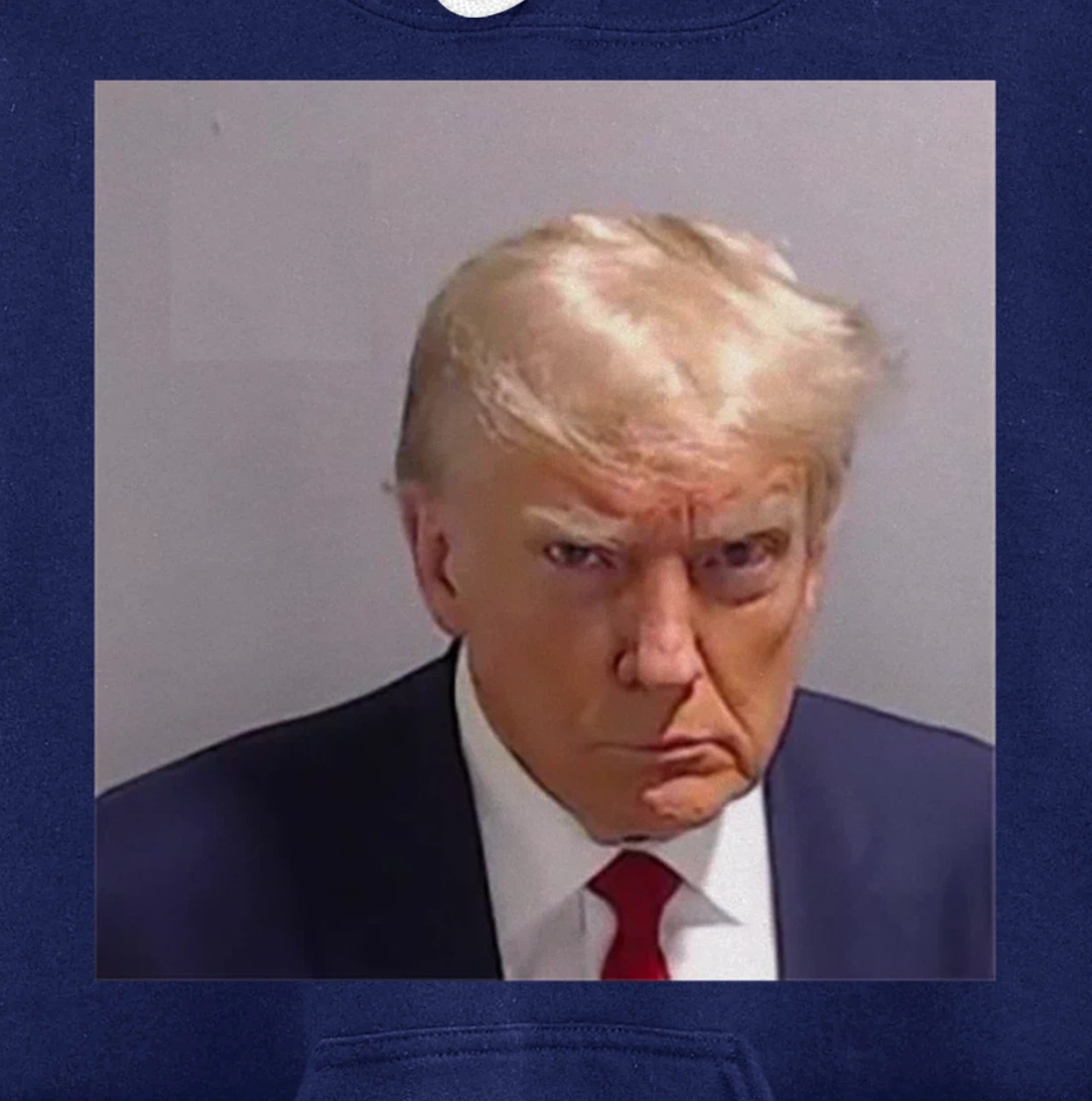 Donald Trump legend never Surrender Mug shot august 24 2023 Pullover Hoodie