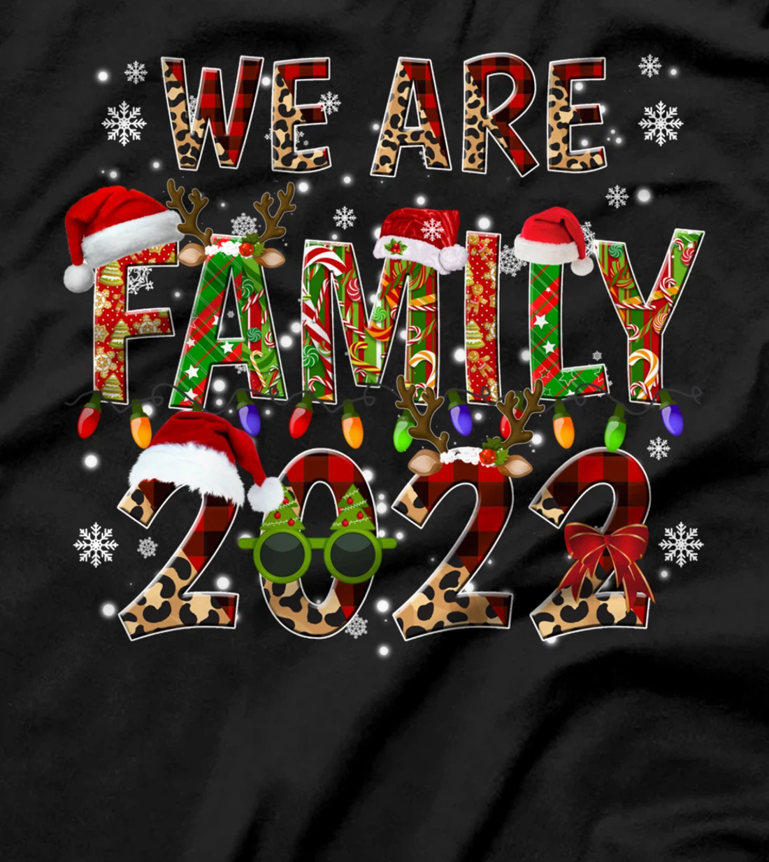 Leopard Buffalo Plaid Christmas We Are Family 2022 Cute Xmas T-Shirt