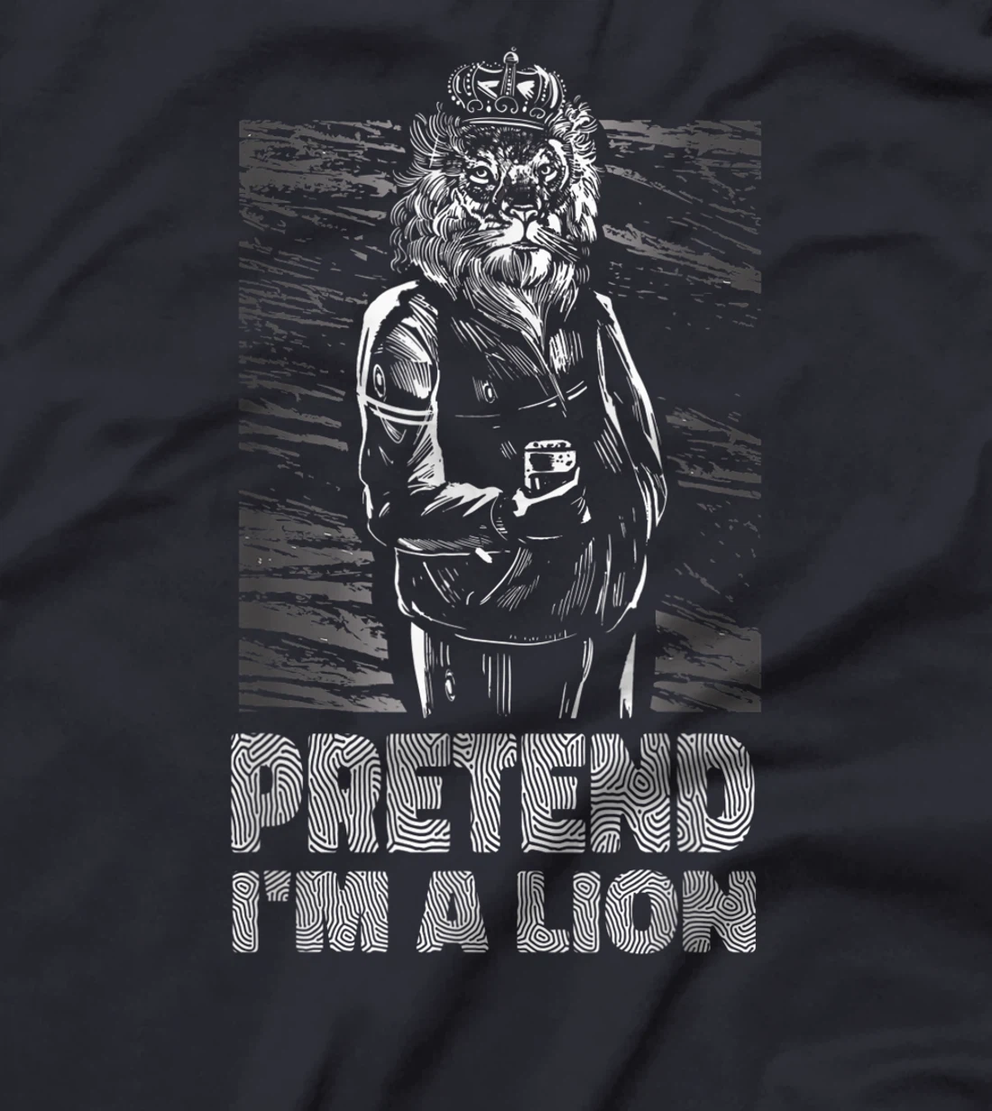 Pretend i'm a lion joke prank animal costume King T-Shirt, Women T-Shirt