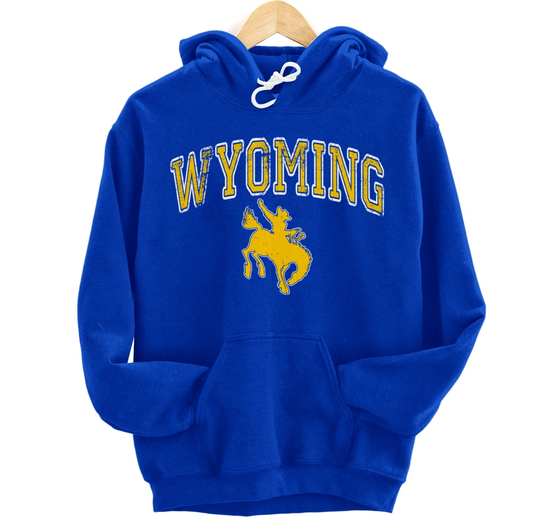 Wyoming Retro Roping Cowboy Vintage Retro Cowboy Men Pullover Hoodie