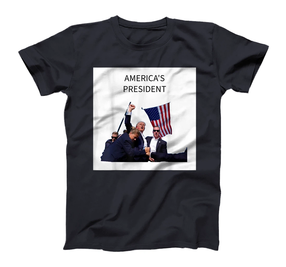 AMERICA'S PRESIDENT, TRUMP FIST IN AIR T-Shirt