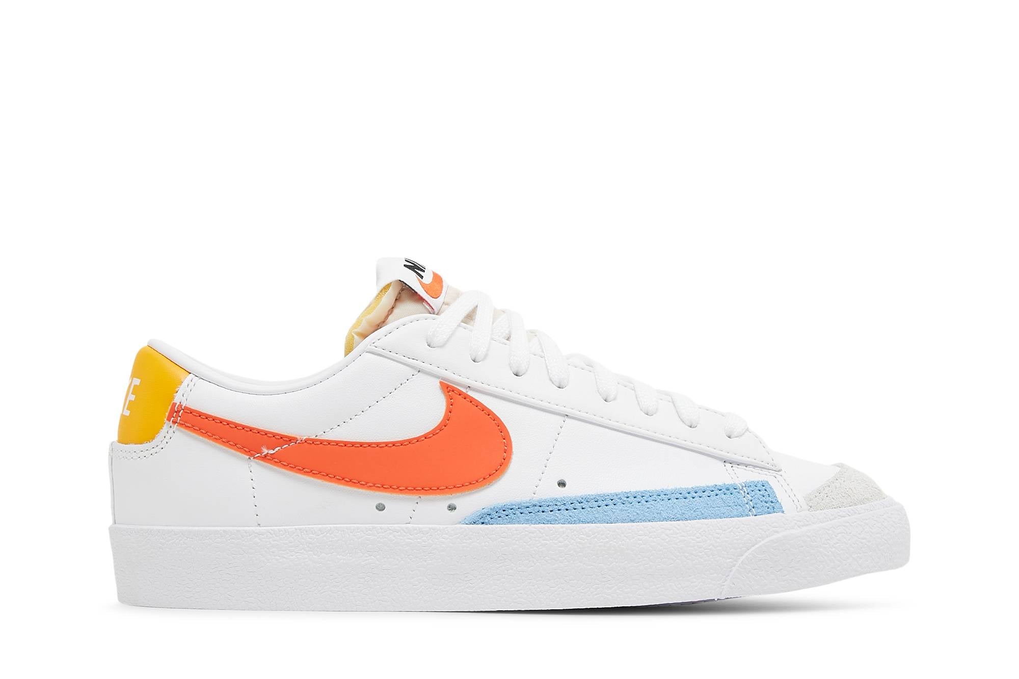 ( Women ) Nike Blazer Low ’77 ‘White Orange’ DC4769-105