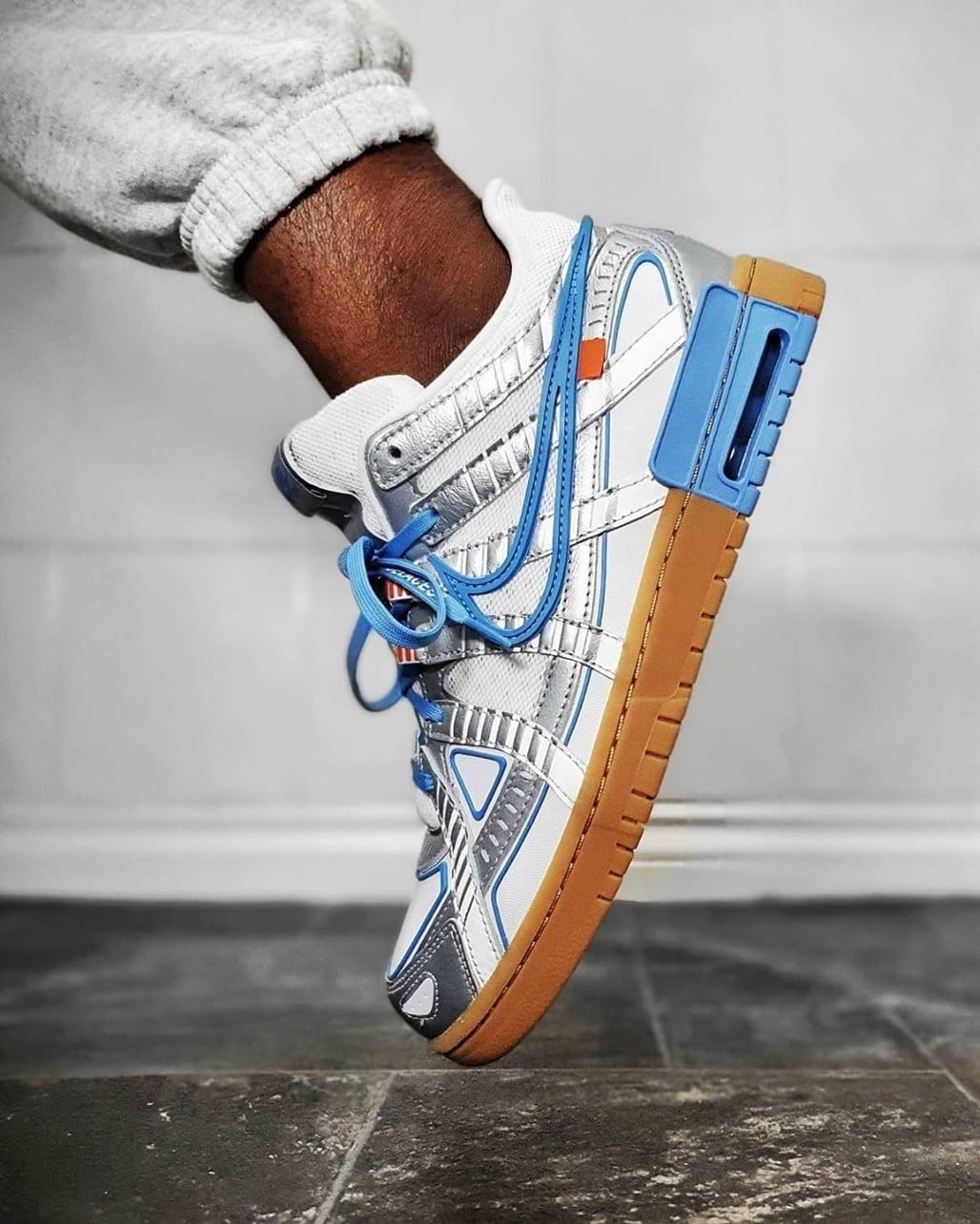 Nike X Off-White Rubber Dunk UNC - Image 3