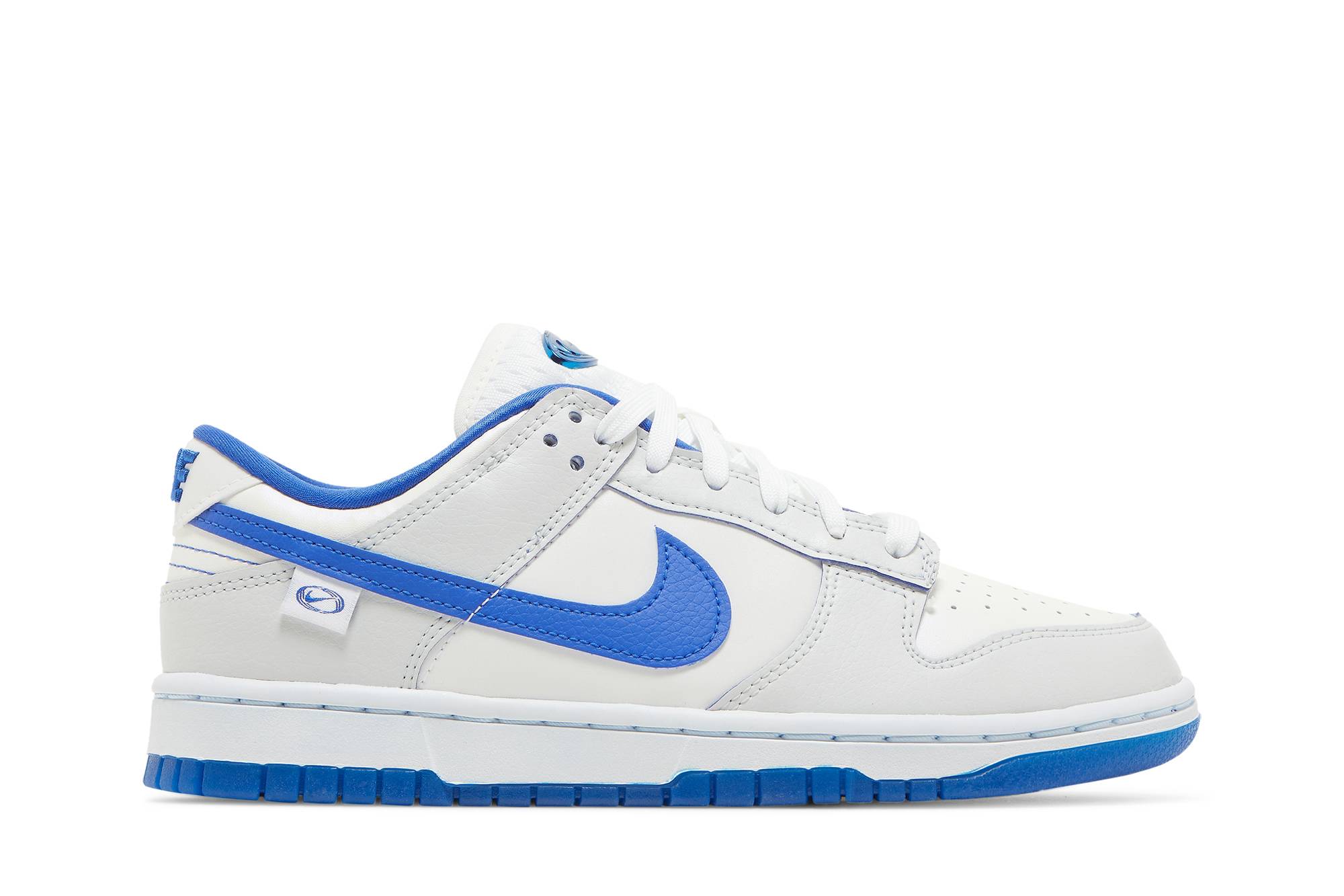 ( Women ) Nike Dunk Low Worldwide Pack – White Game Royal FB1841-110
