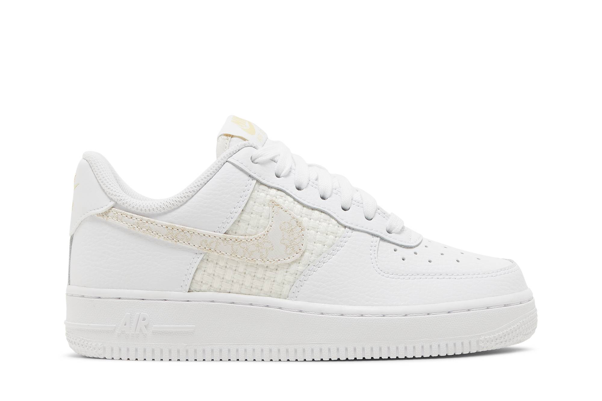 ( Women ) Nike Air Force 1 ’07 SE ‘Flower Swoosh’ DO9458-100