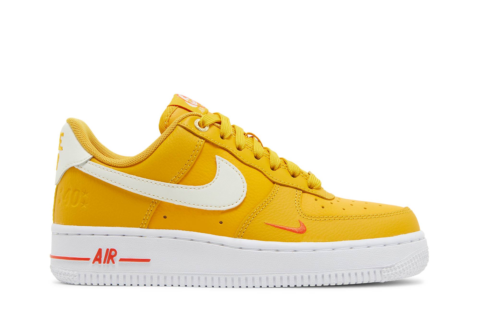 ( Women ) Nike Air Force 1 ’07 SE ’40th Anniversary – Yellow Ochre’ DQ7582-700