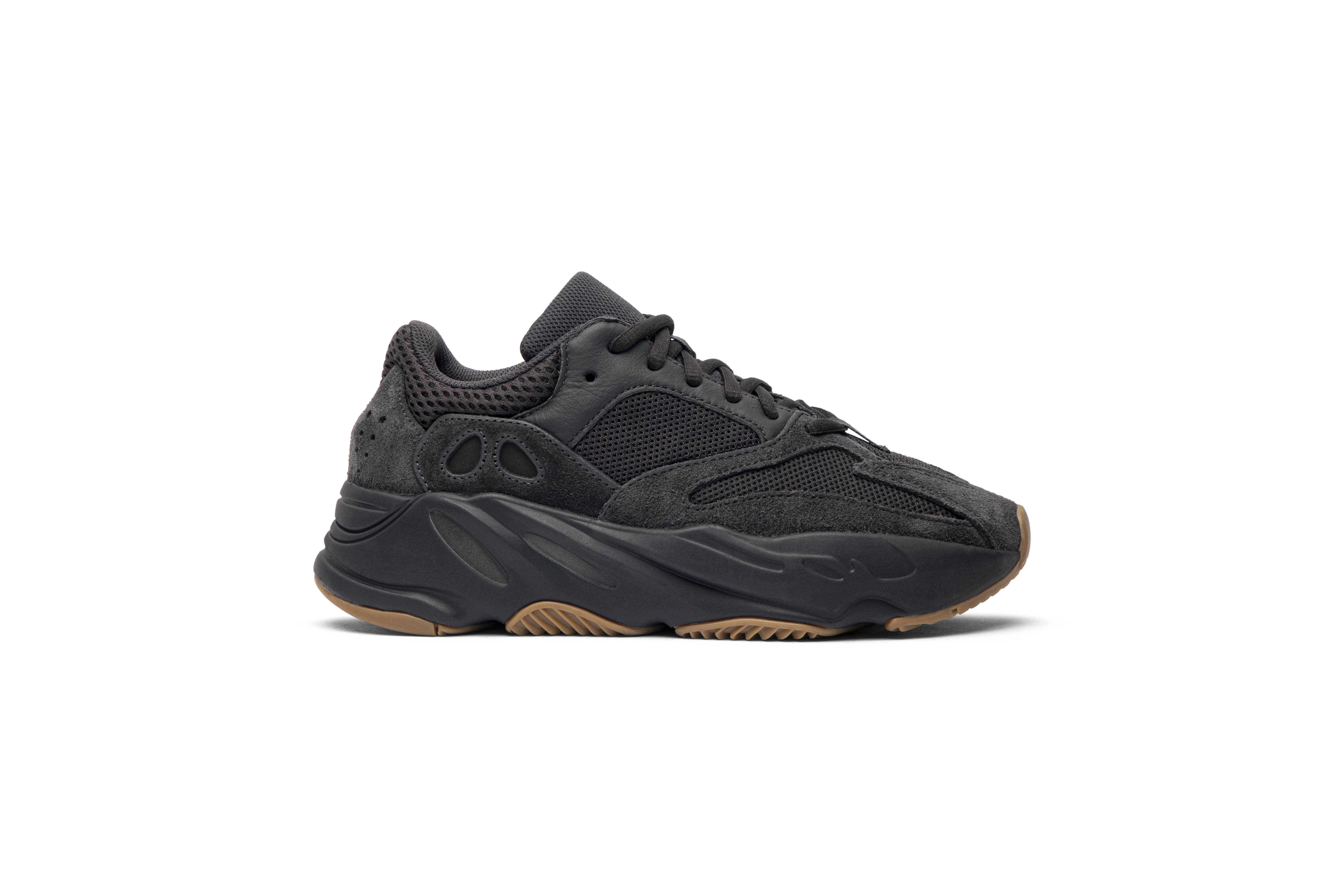Adidas Yeezy Boost 700 Utility Black FV5304