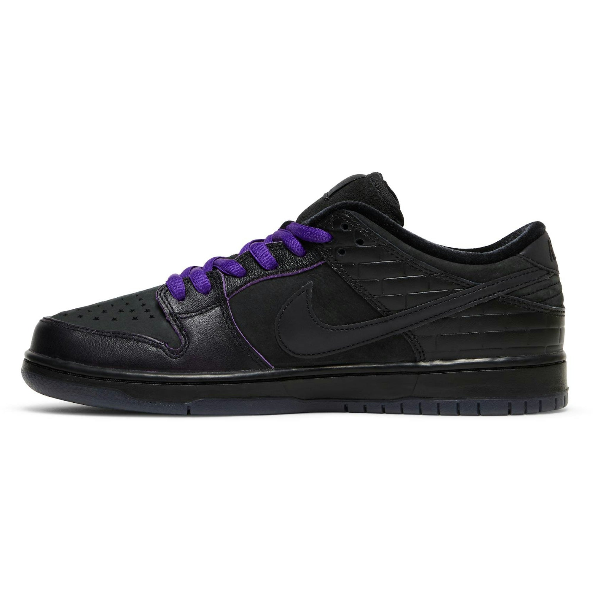 Familia X Nike SB Dunk Low Pro QS First Avenue DJ1159-001 - Image 3