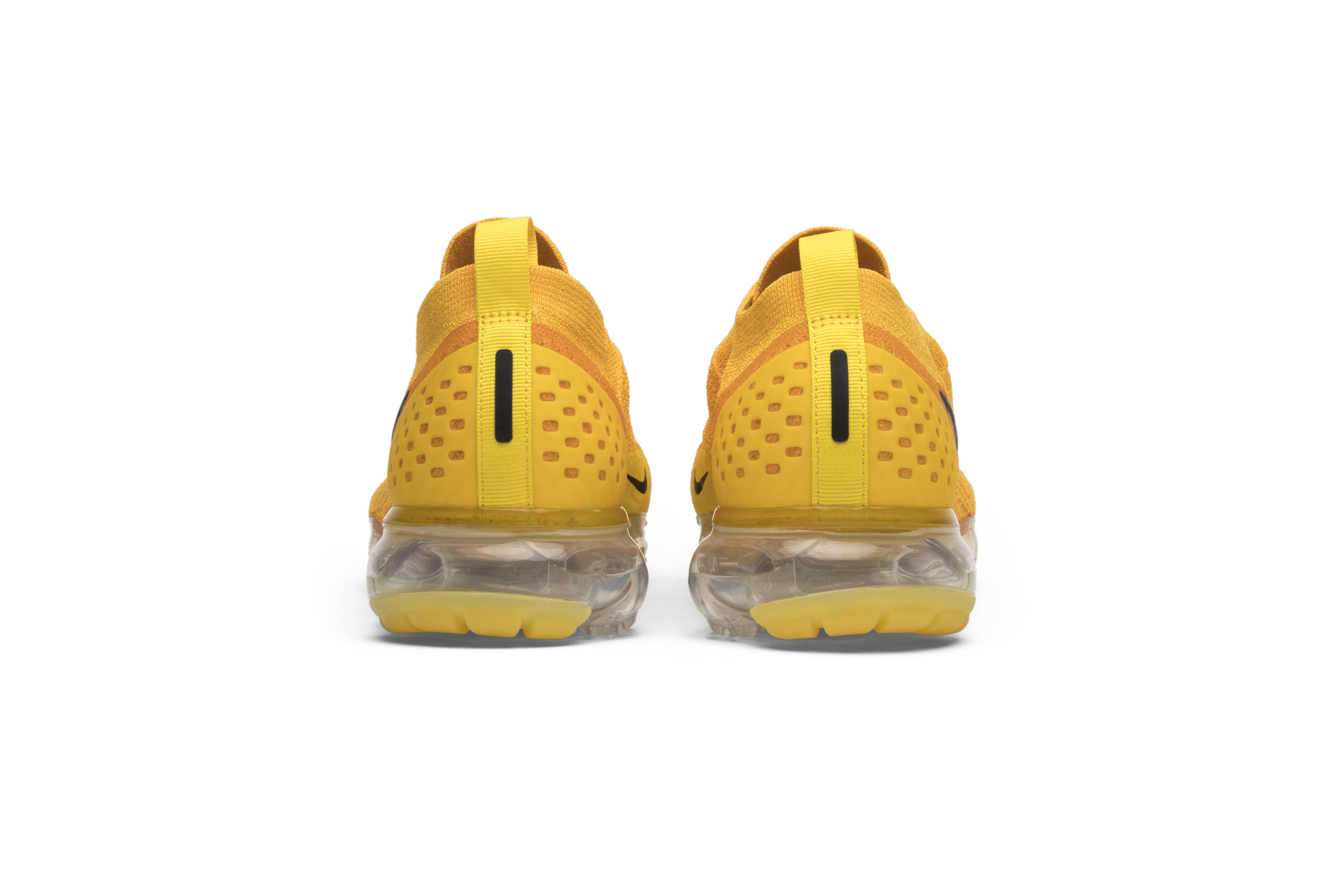Nike Air VaporMax Moc 2 University Gold AJ6599-700 - Image 6