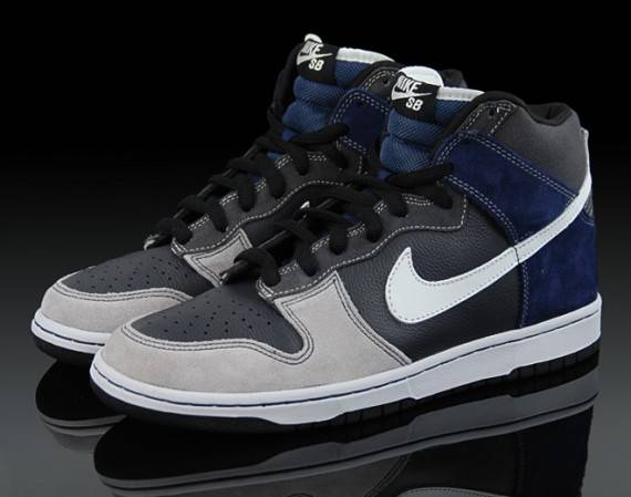Nike Dunk High Pro SB Un-Futuras 305050-015