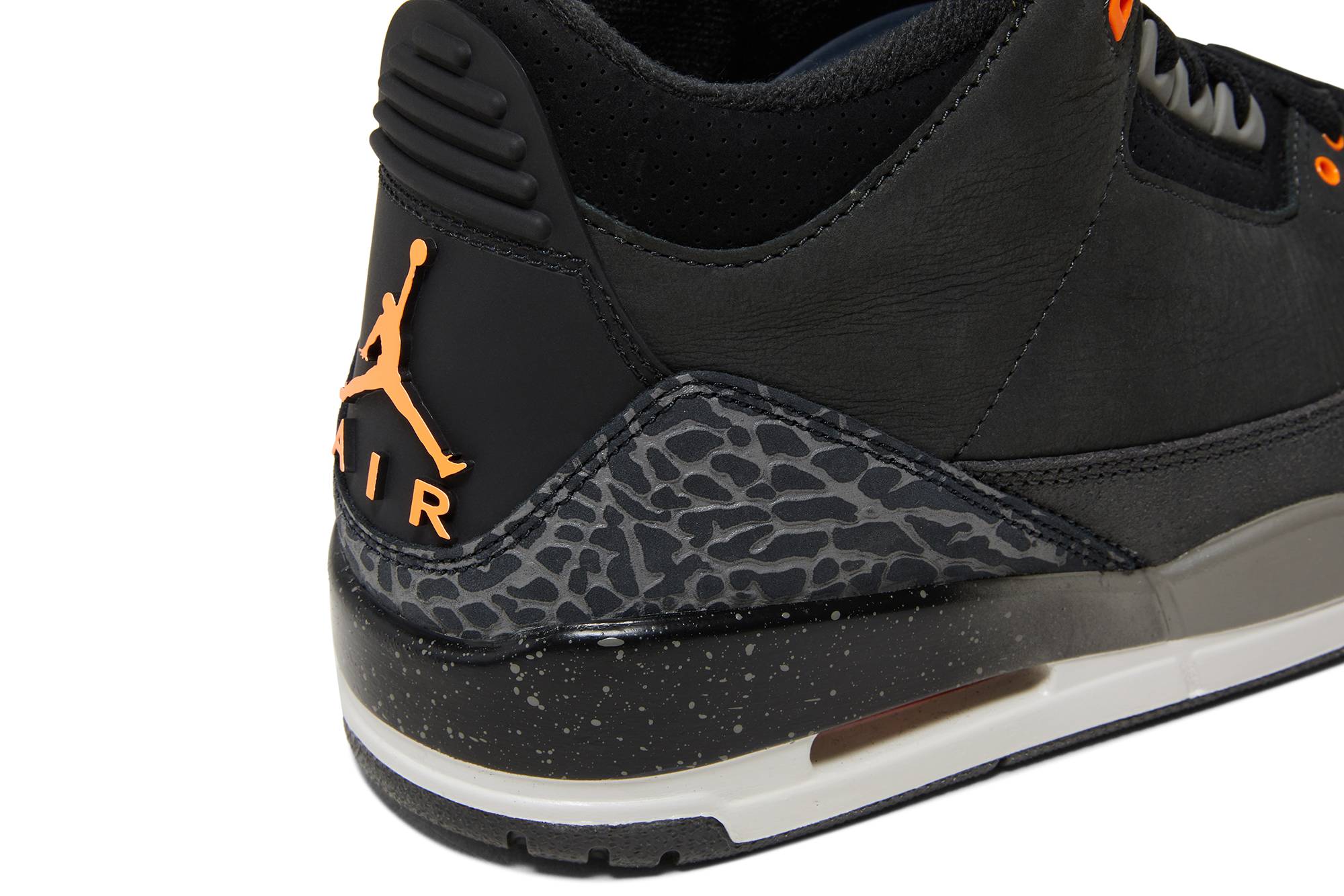 Air Jordan 3 Retro ‘Fear’ 2023 CT8532-080 - Image 9