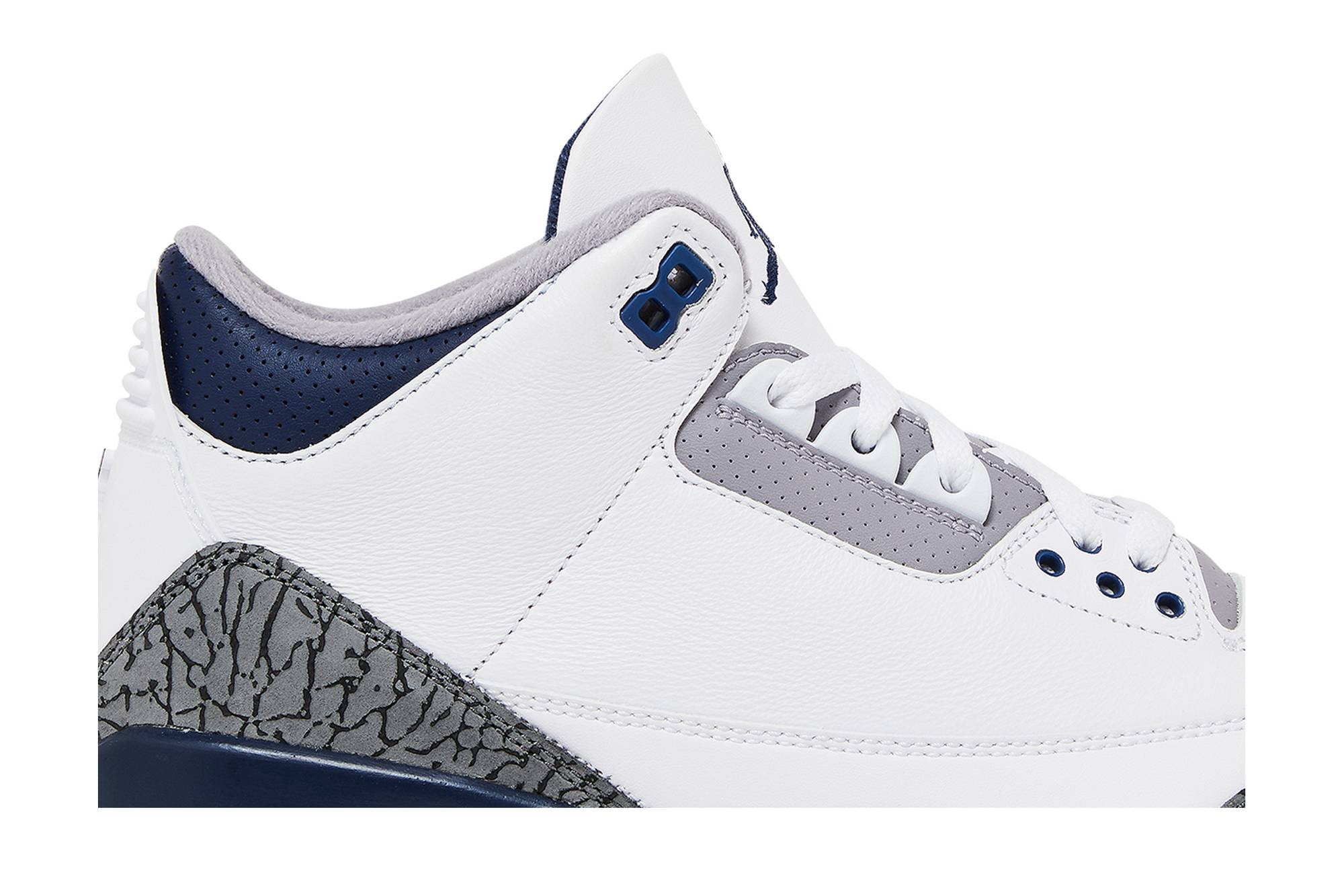 Air Jordan 3 Retro ‘Midnight Navy’ CT8532-140 - Image 2