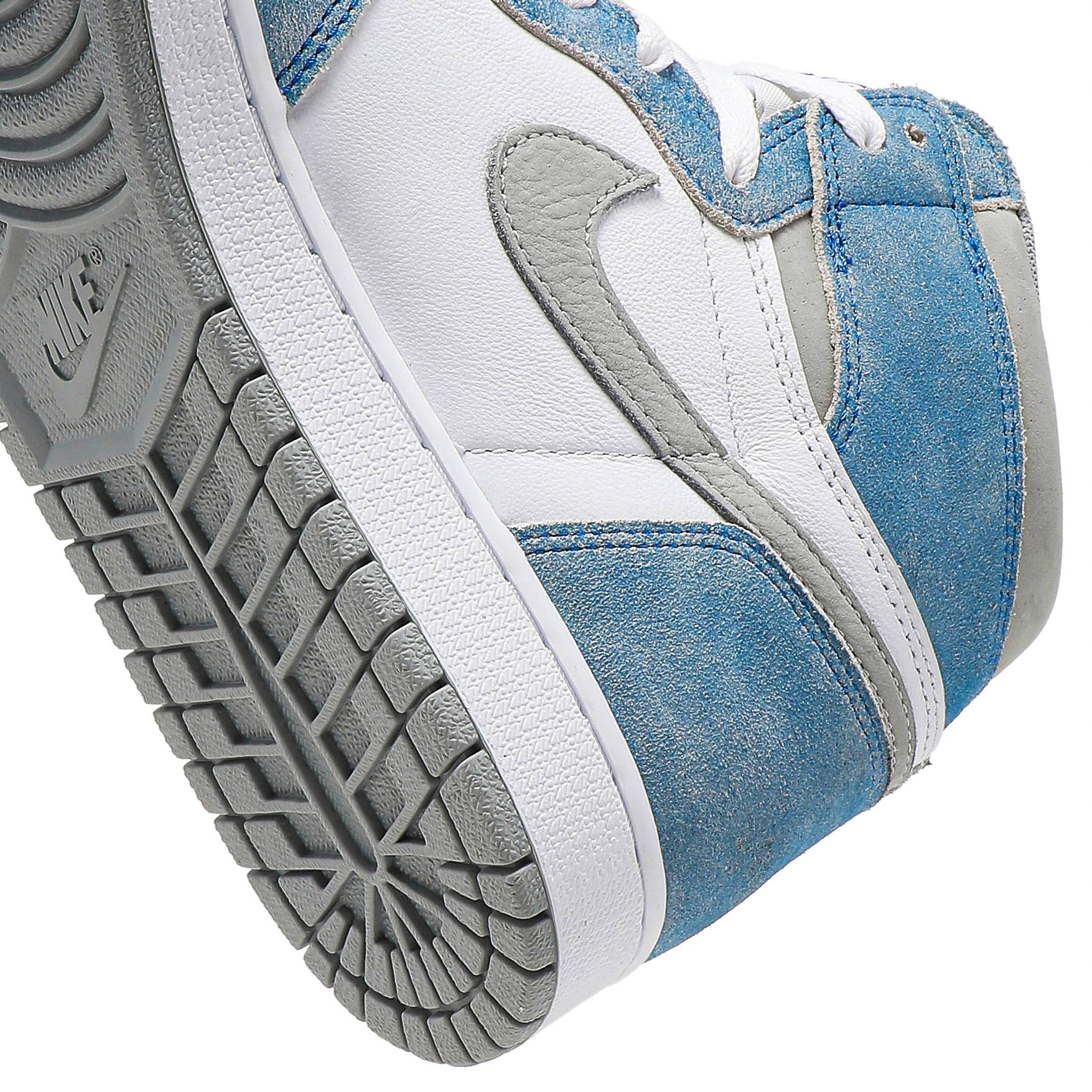 Air Jordan 1 Retro High OG ‘Hyper Royal’ 555088-402 - Image 10