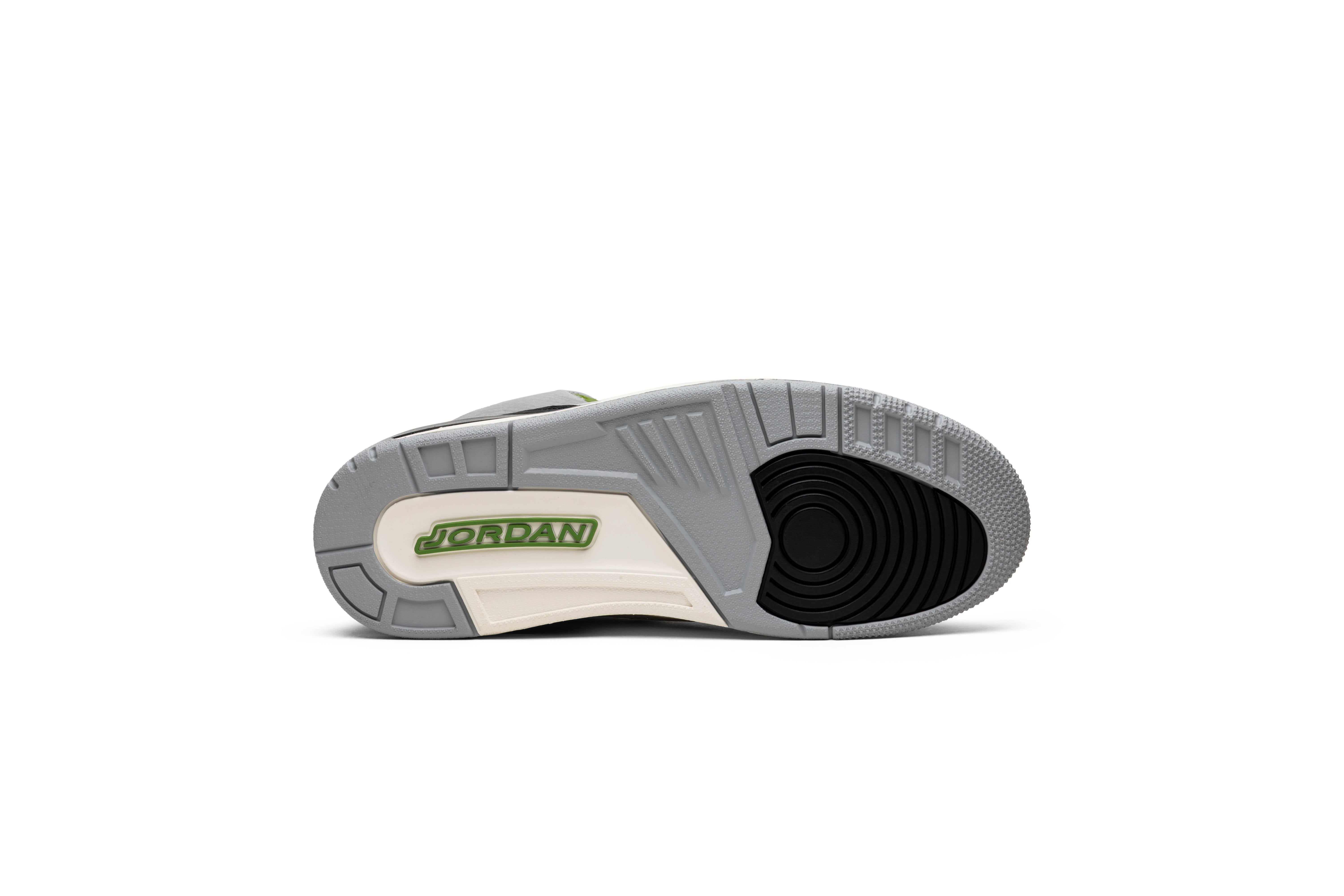 Air Jordan 3 Retro ‘Chlorophyll’ 136064-006 - Image 4