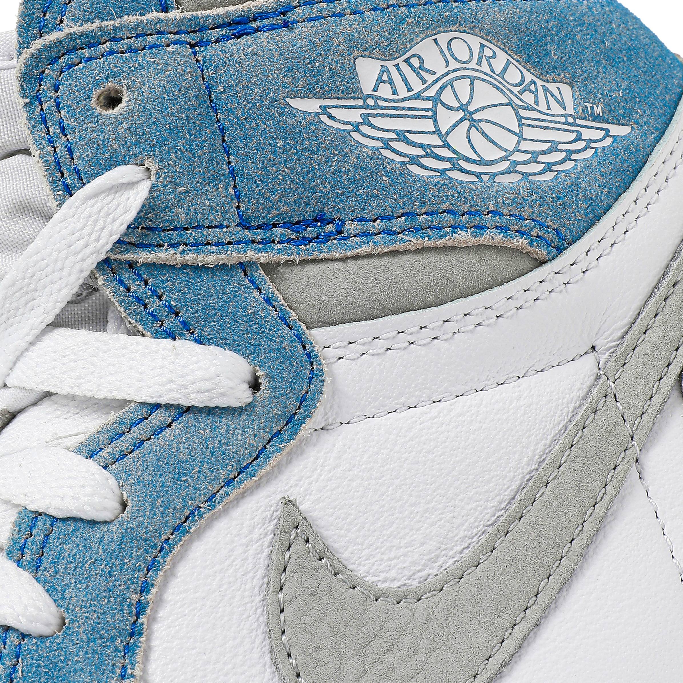 Air Jordan 1 Retro High OG ‘Hyper Royal’ 555088-402 - Image 9