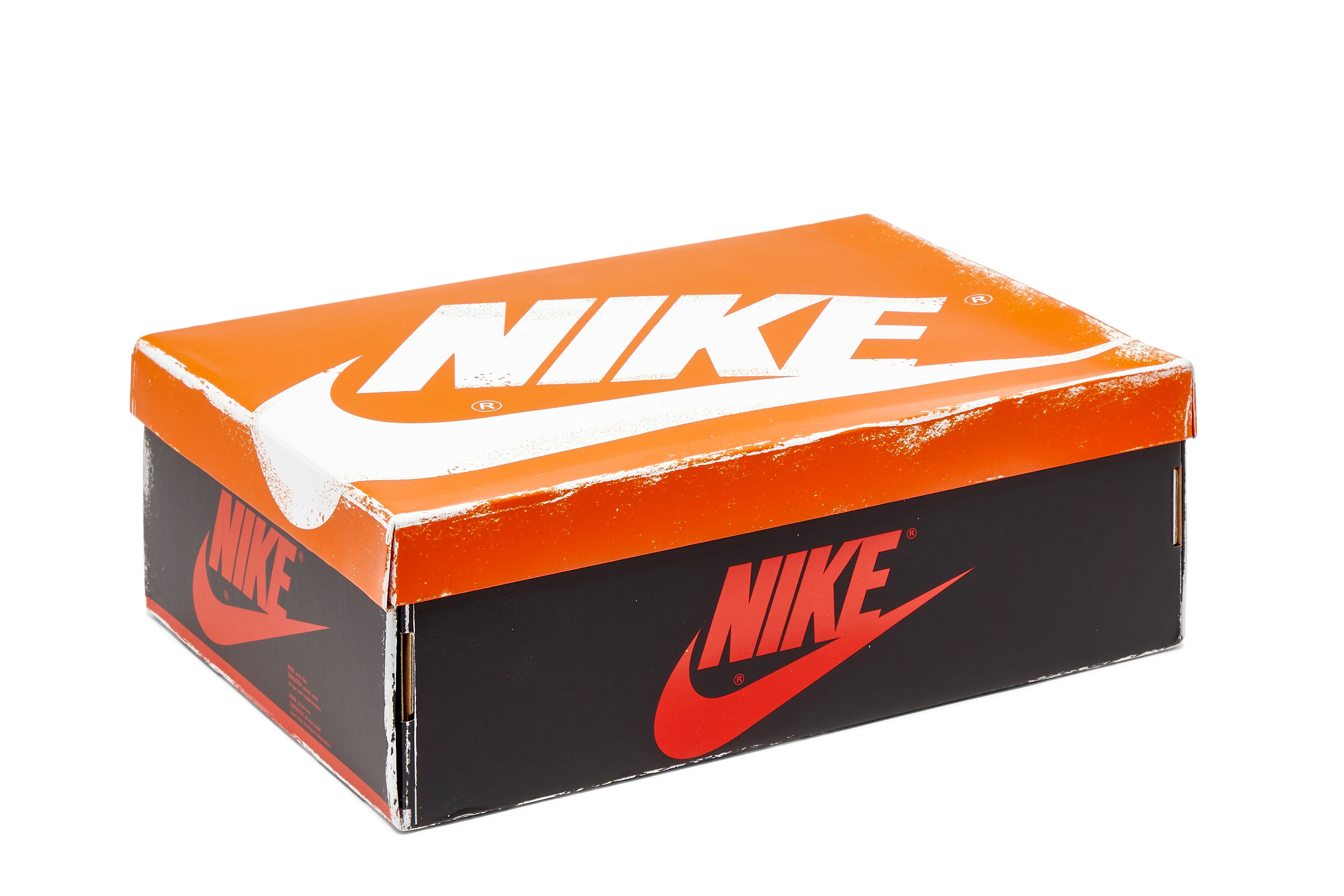 Air Jordan 1 Retro High OG Chicago Lost & Found DZ5485-612 - Image 9