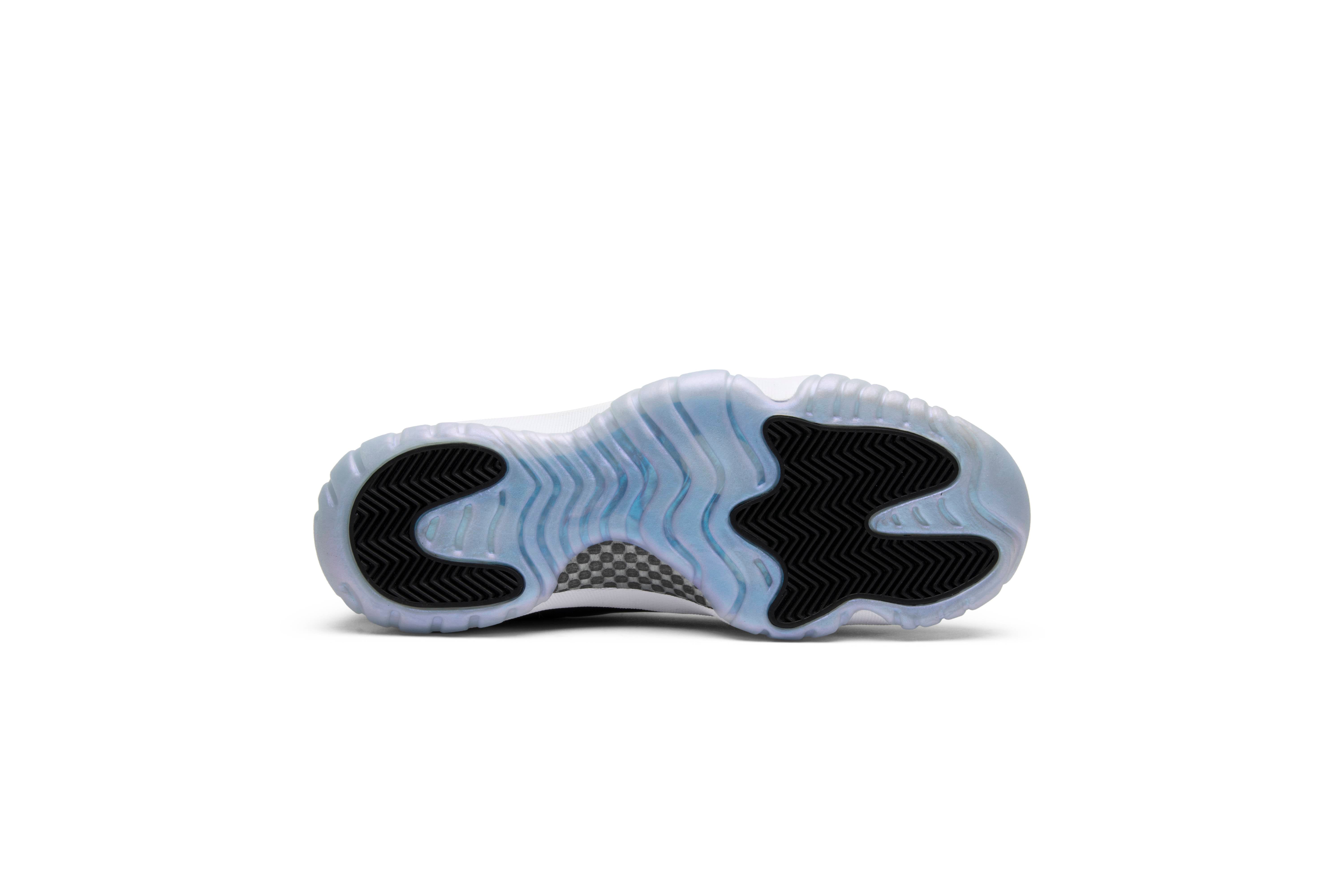 Air Jordan 11 Retro Low Emerald 528895-145 - Image 4