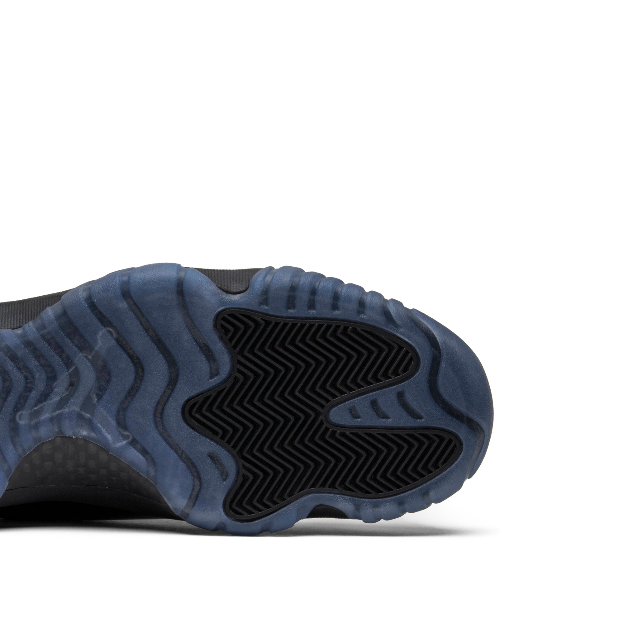 Air Jordan 11 Retro Cap And Gown 378037-005 - Image 5